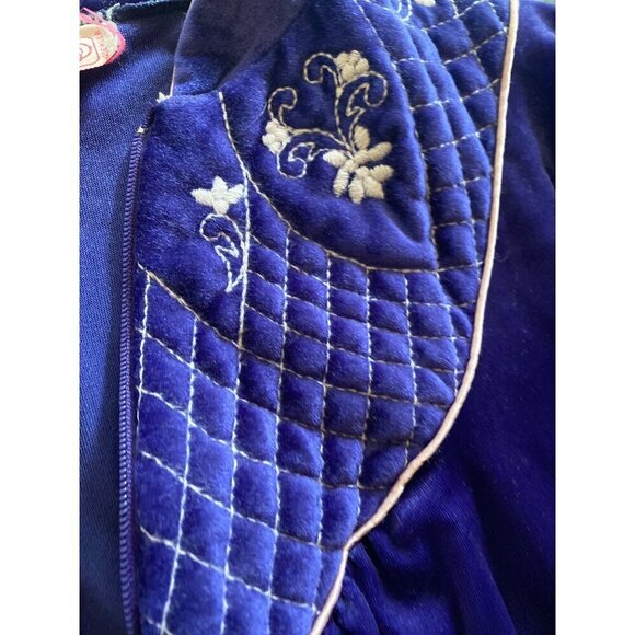 Heather Collection Purple Velour Nightgown Size Medium - Picture 3 of 5